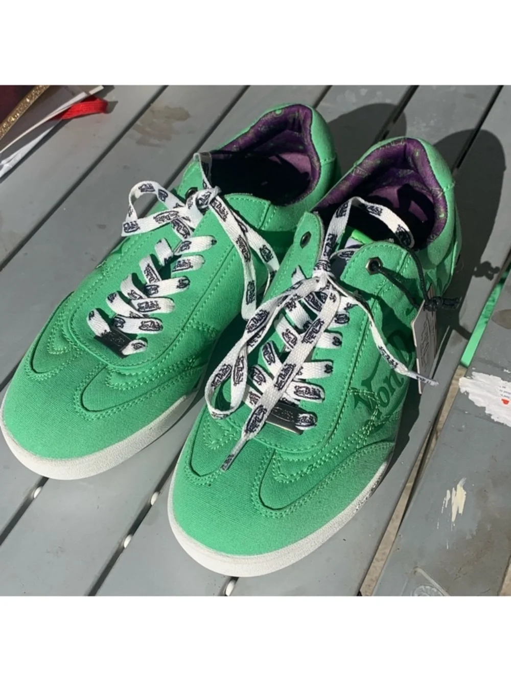 Von Dutch Green Canvas Low-Top Sneakers with White Laces Sz 36